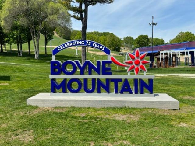 Boyne Mountain Condo -Sleeps 12 보인폴스 외부 사진